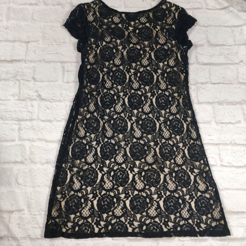 Xhilaration Black Lace Overlay cap sleeve cocktail A-line dress boho short sz M - Picture 2 of 6